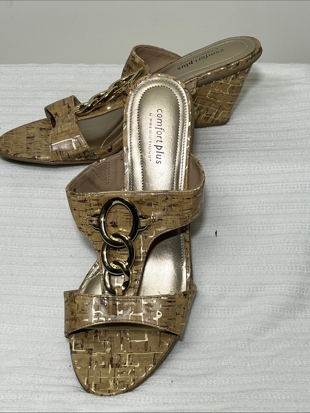 Predictions Tan Cork-Pattern Block Heel Mules with Gold Chain Accent